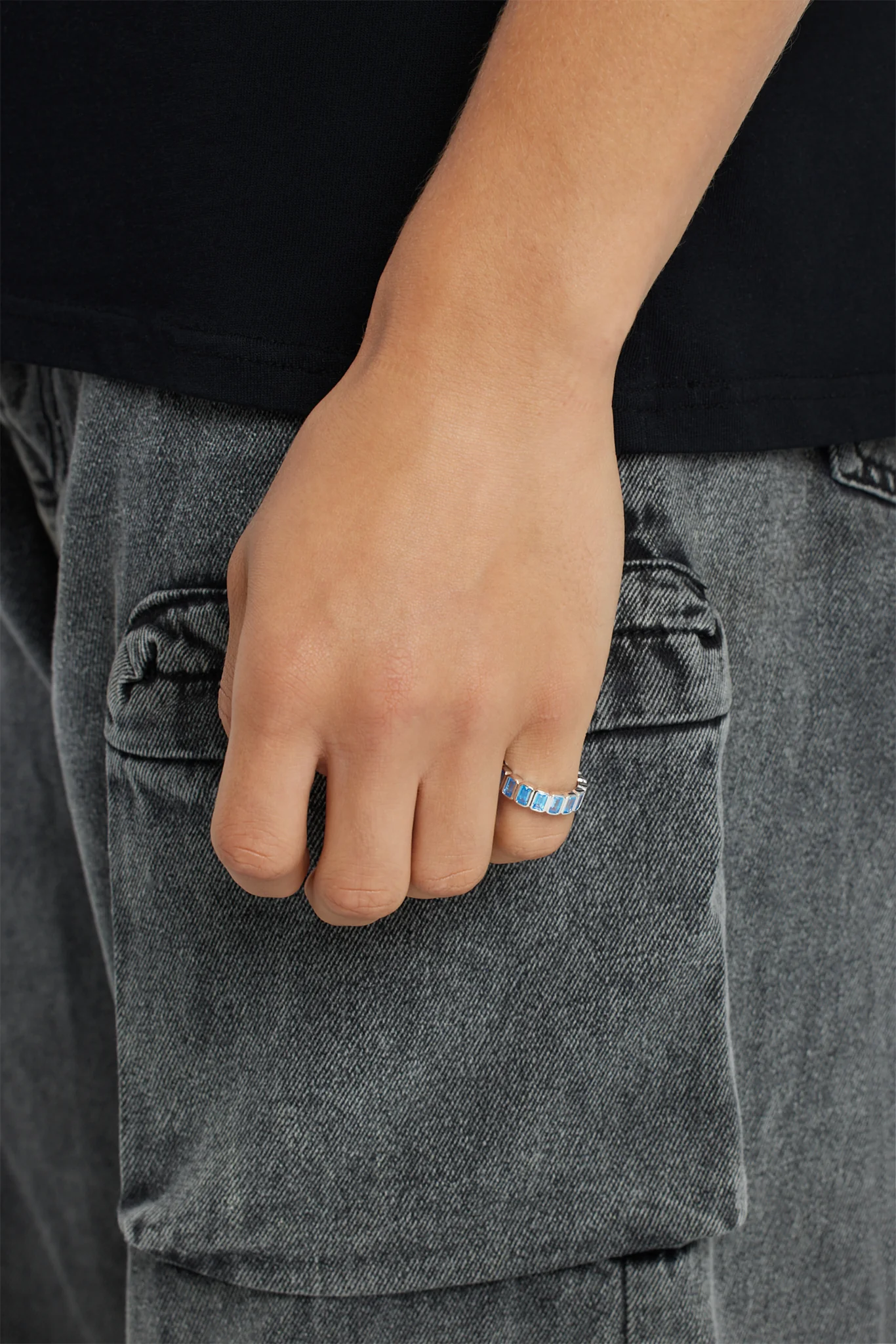 6mm Iced Blue Bezel Ring - Image 2