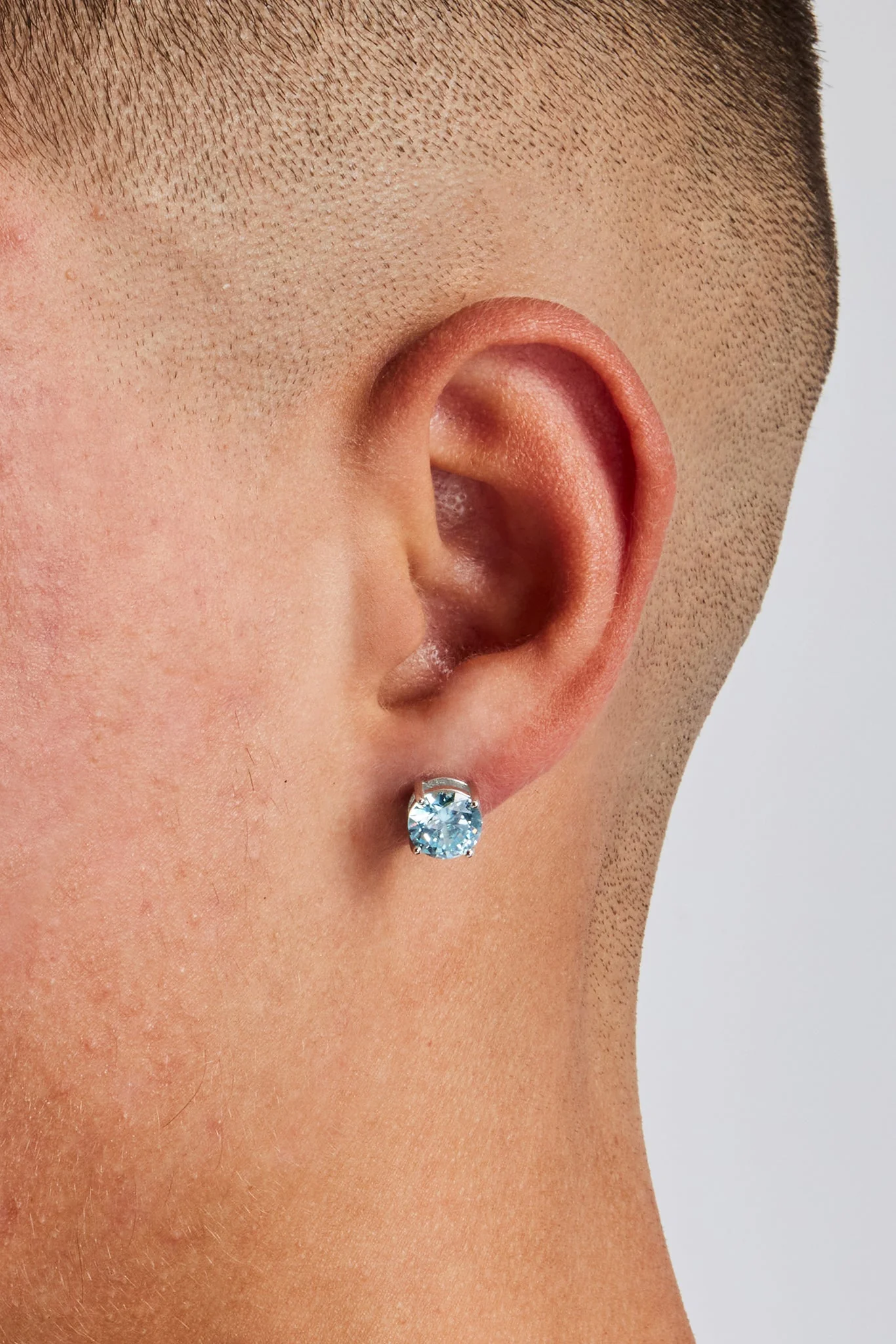8mm Blue Round Cut Stud Earrings - Image 2