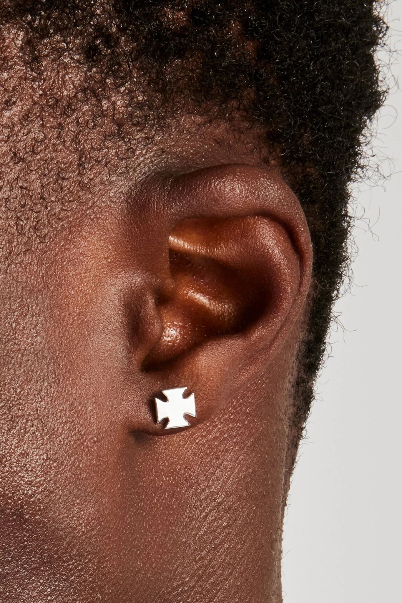 8mm Polished Motif Stud Earrings - White - Image 2