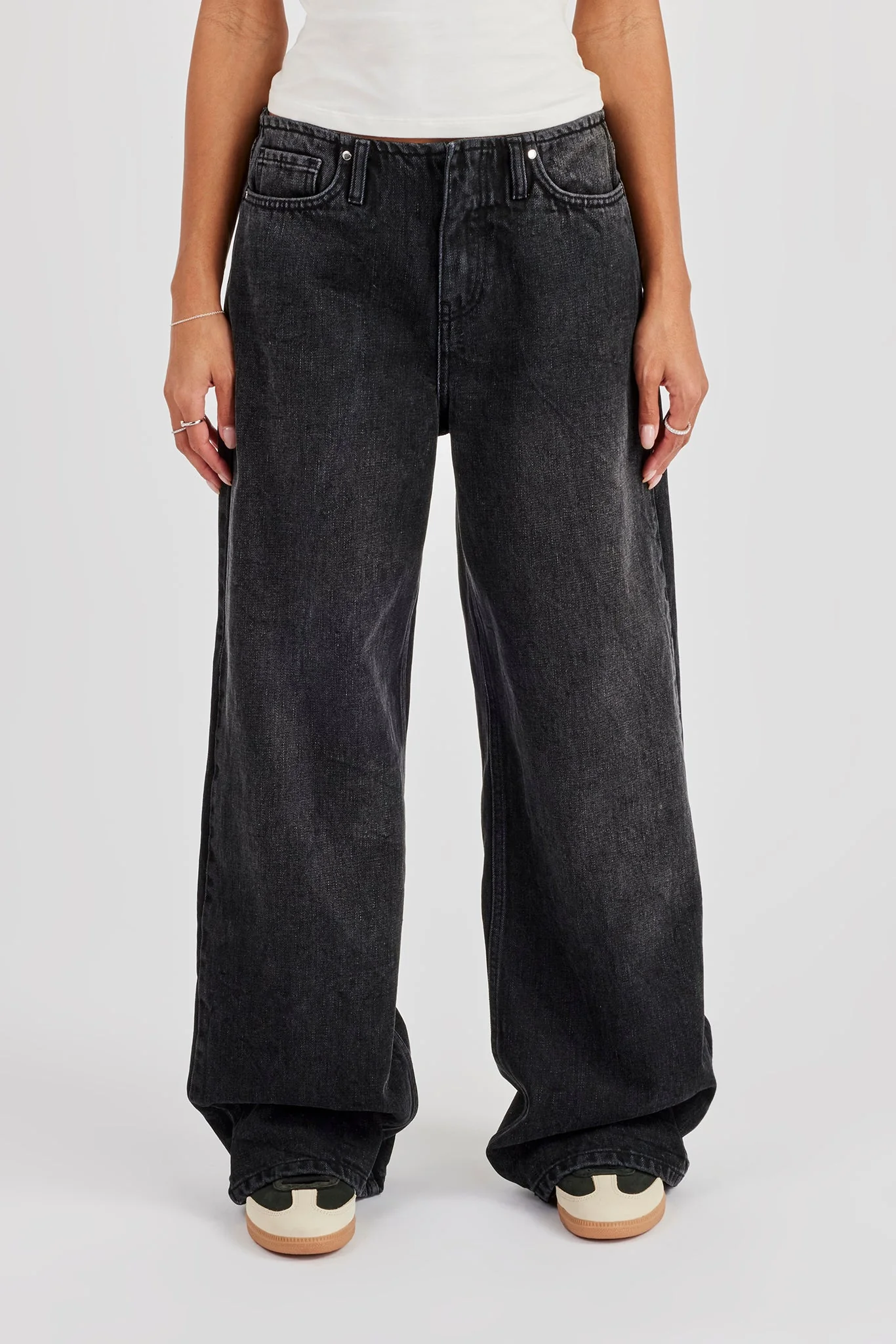 Baggy Low Waistbandless Detail Jean - Washed Black - Image 2