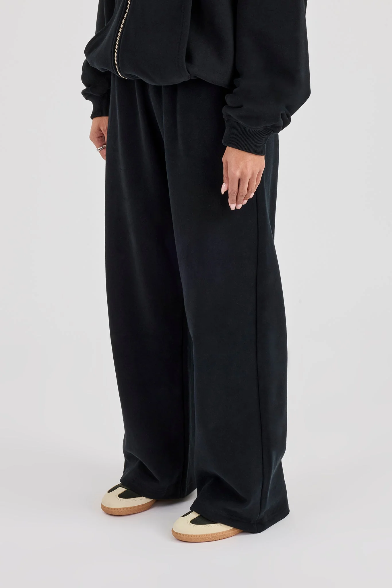 C Embroidered Wide Leg Jogger - Black
