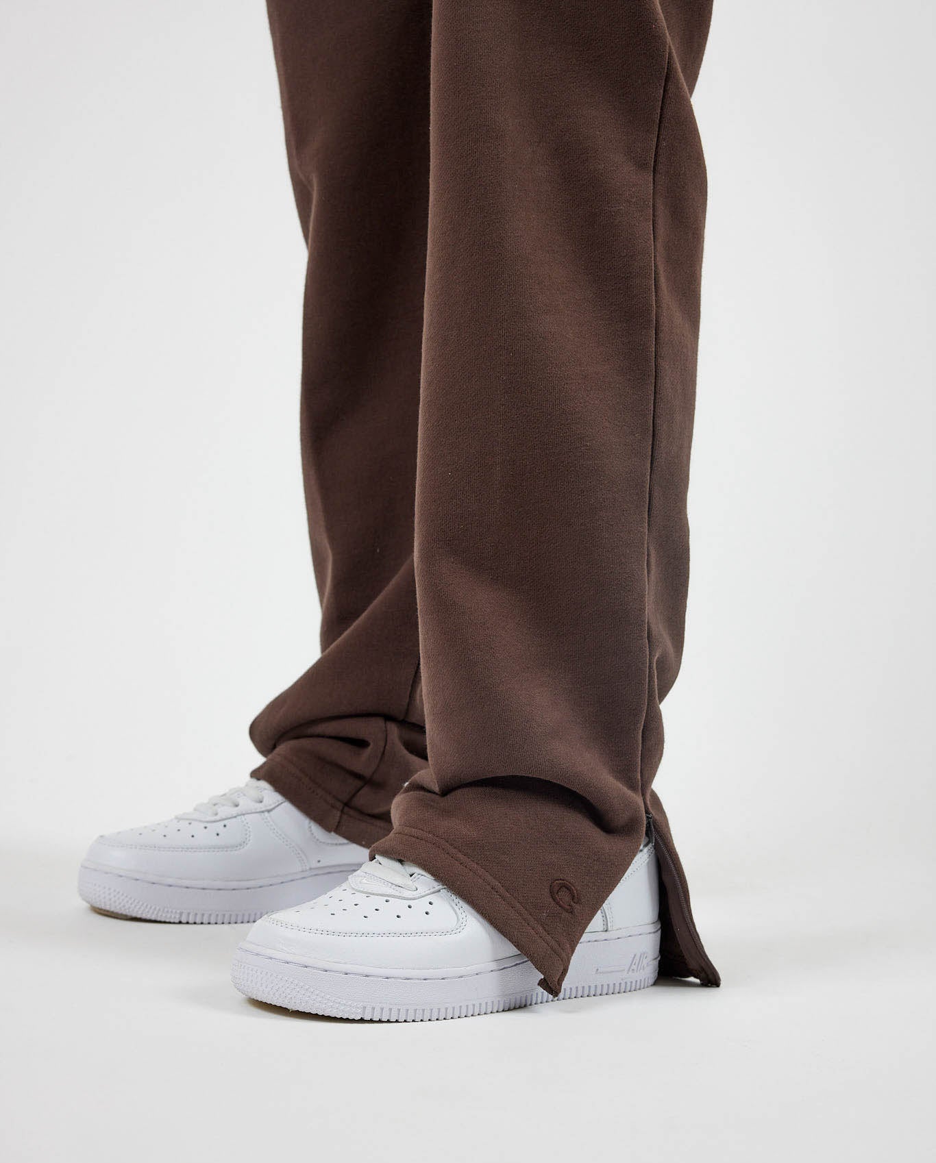 Cernucci Split Hem Jogger - Chocolate - Image 3