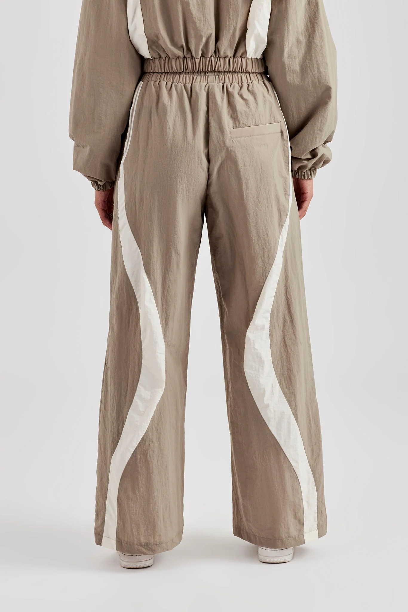 Contrast Panel Nylon Wide Leg Trouser - Khaki - Image 3