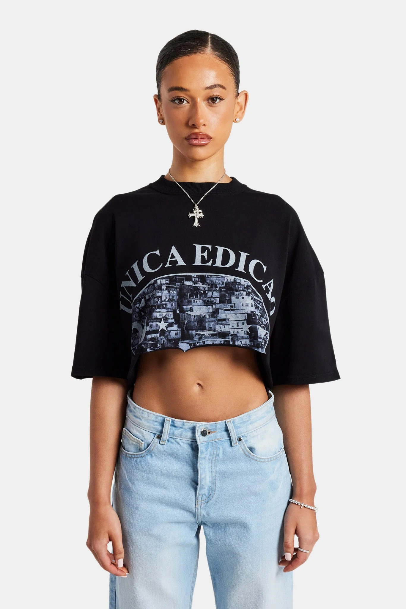 Cropped Favela Graphic T-Shirt - Image 2