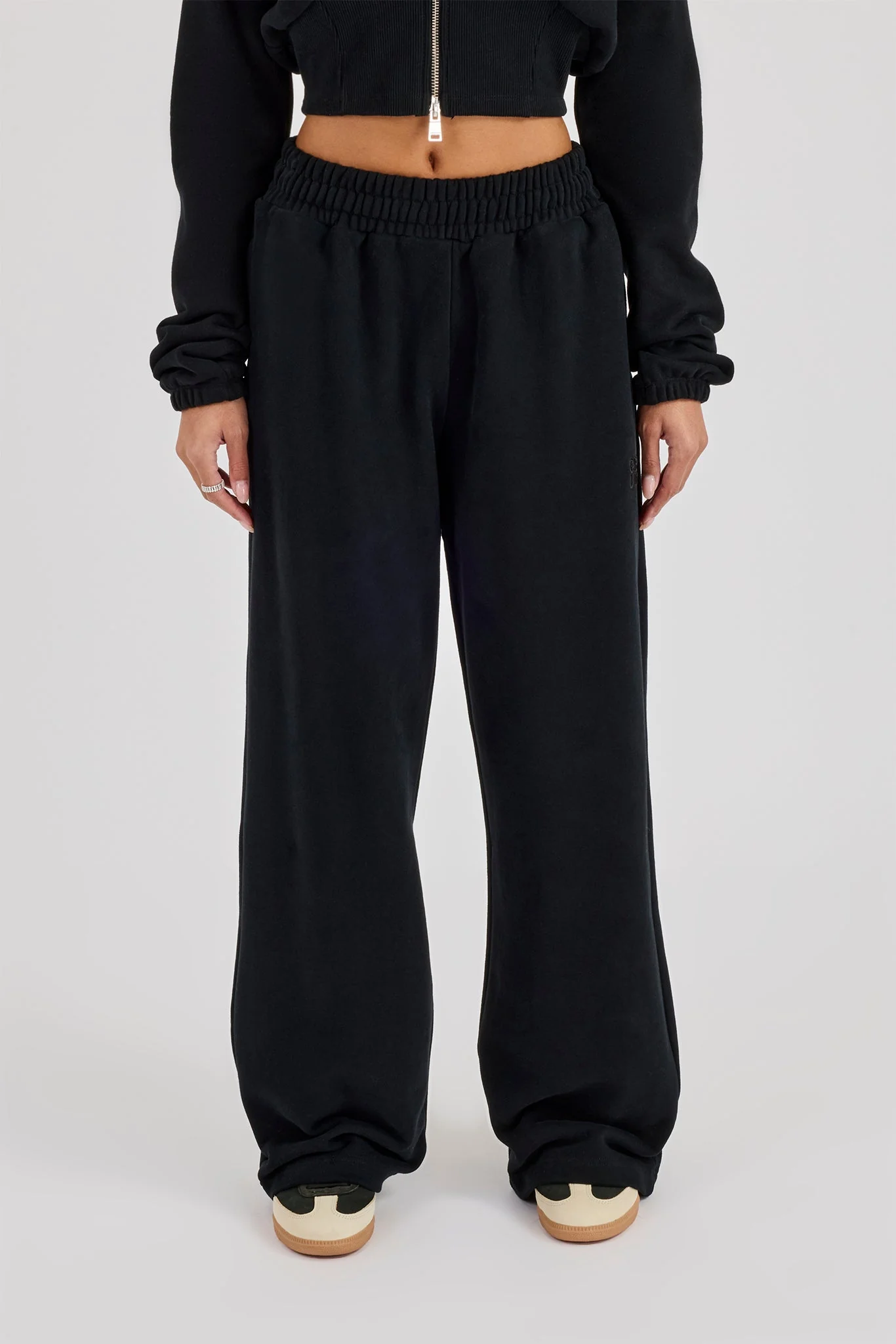 Embroidered Cernucci Wide Leg Jogger - Black - Image 3