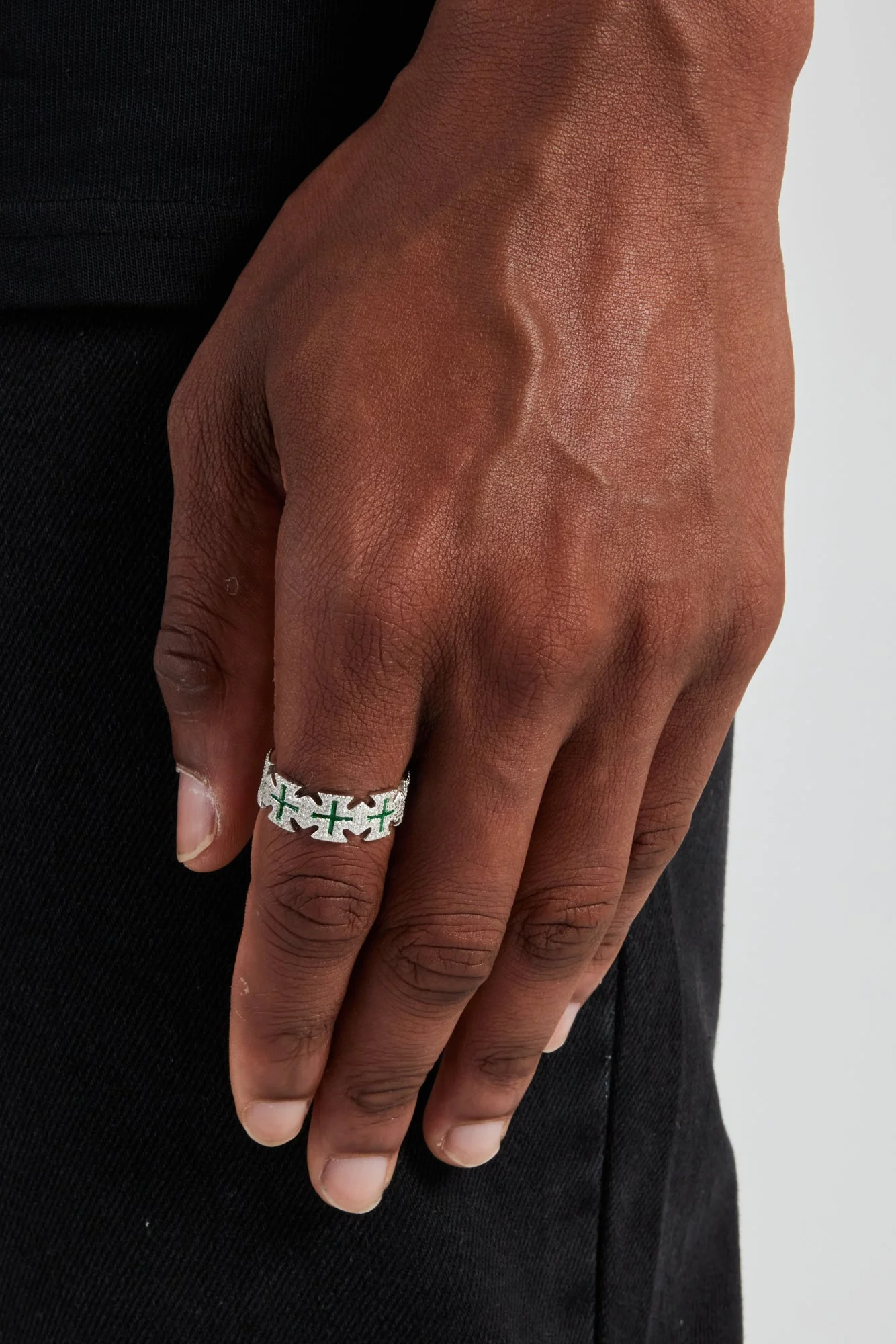 Green Enamel Cross Motif Ring - Image 2