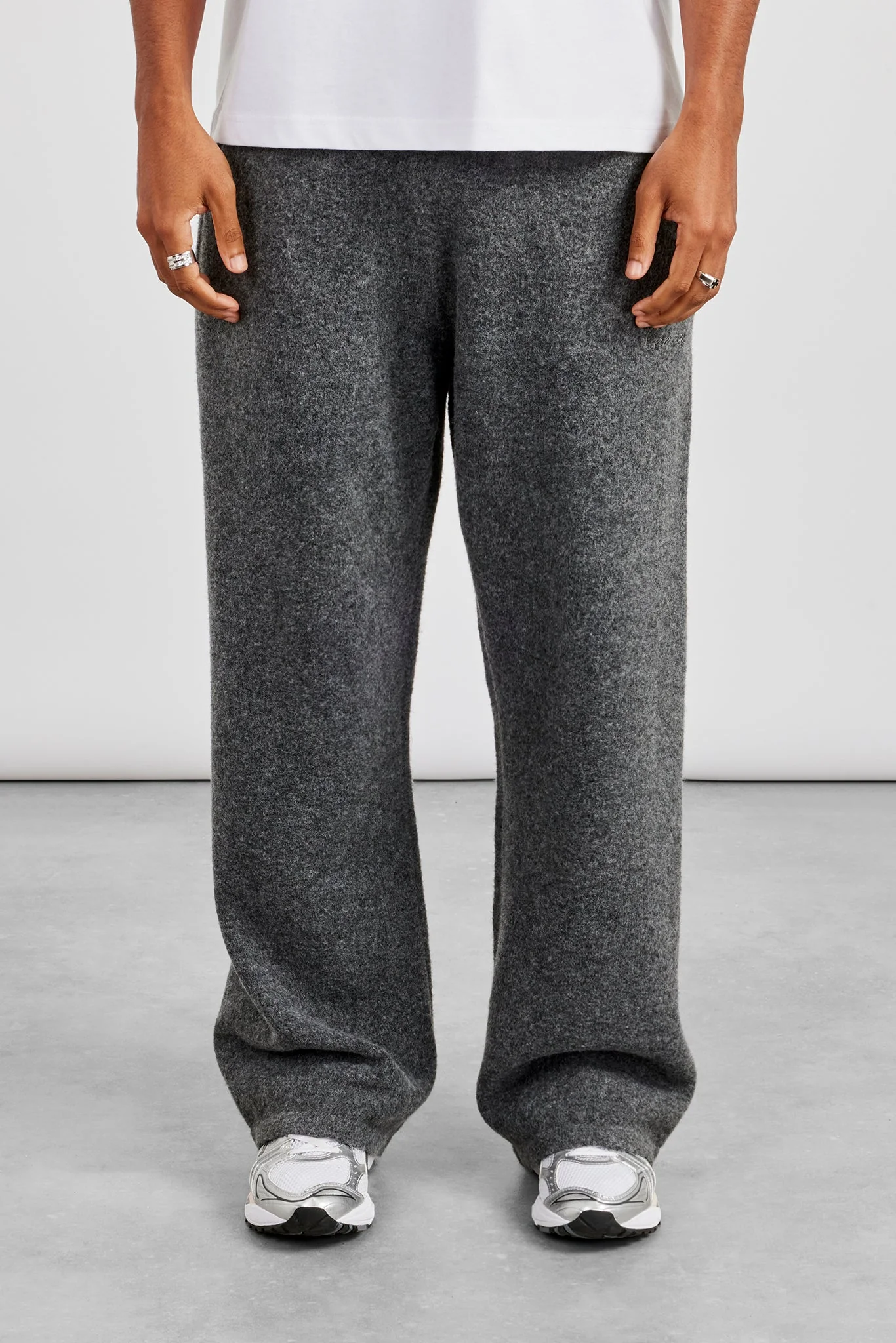 Knitted Relaxed Jogger - Grey - Image 2