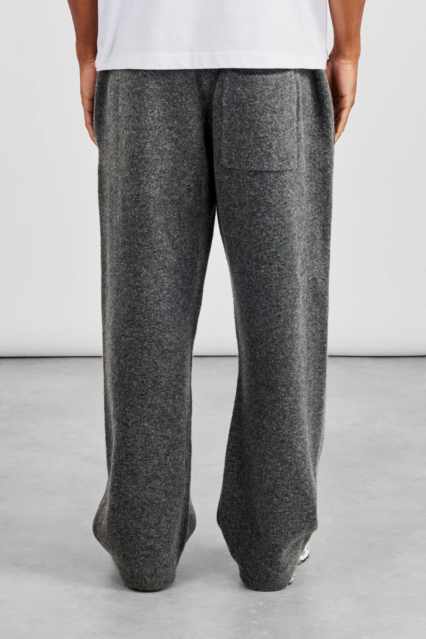Knitted Relaxed Jogger - Grey - Image 3