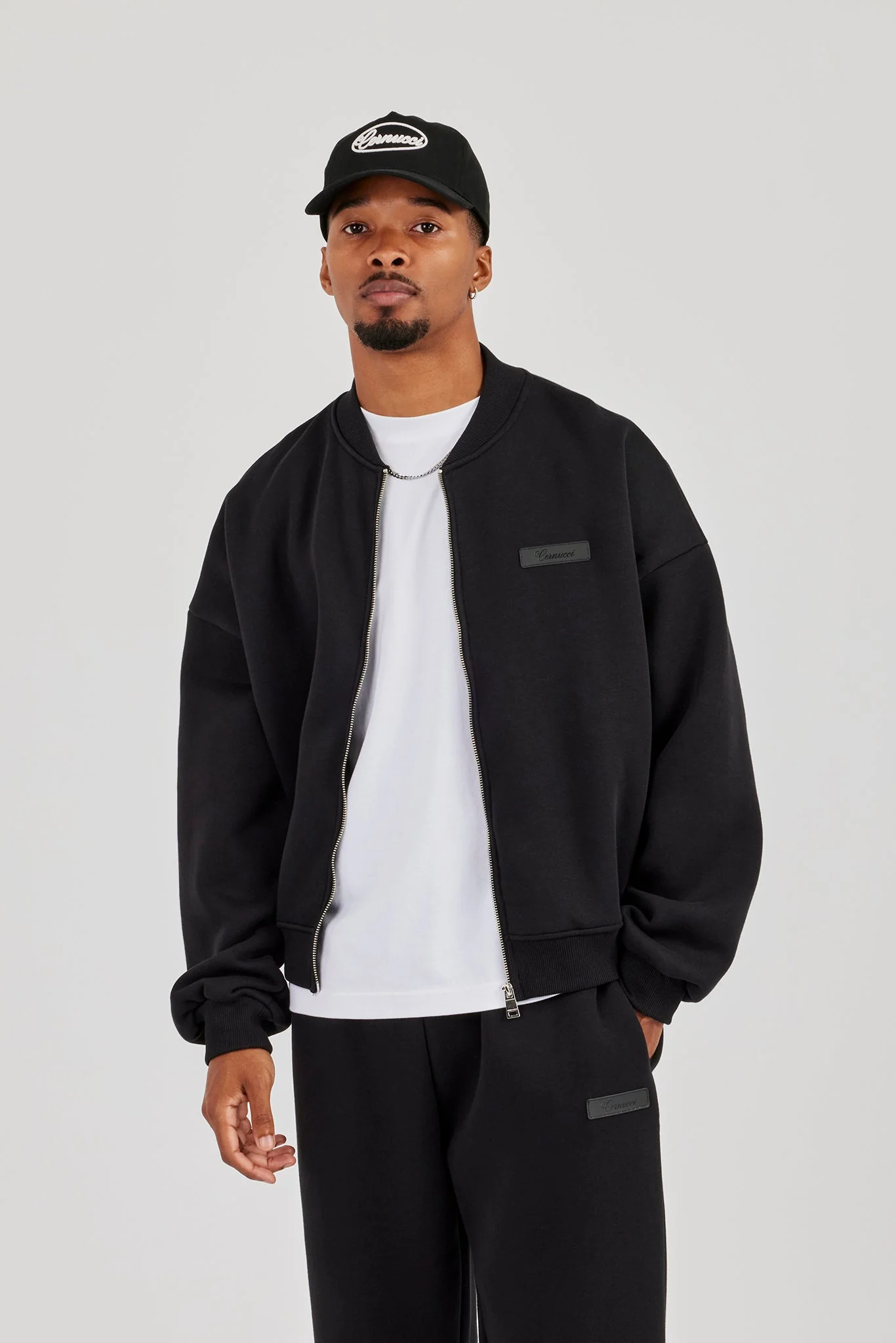 Logo Tab Bomber Black