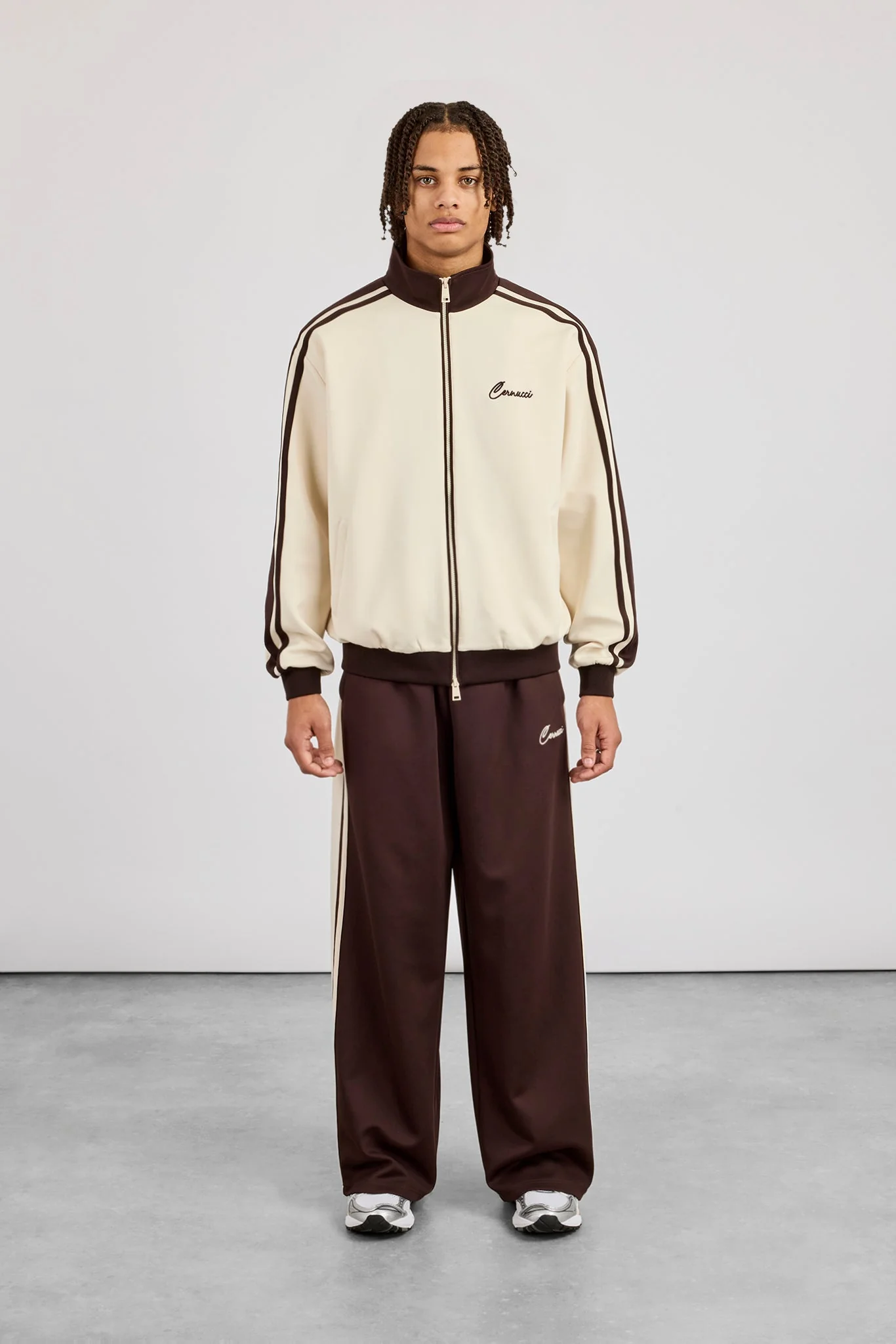 Men's Contrast Detail Track Top & Baggy Track Pant - Off White / Chocolate - Image 2