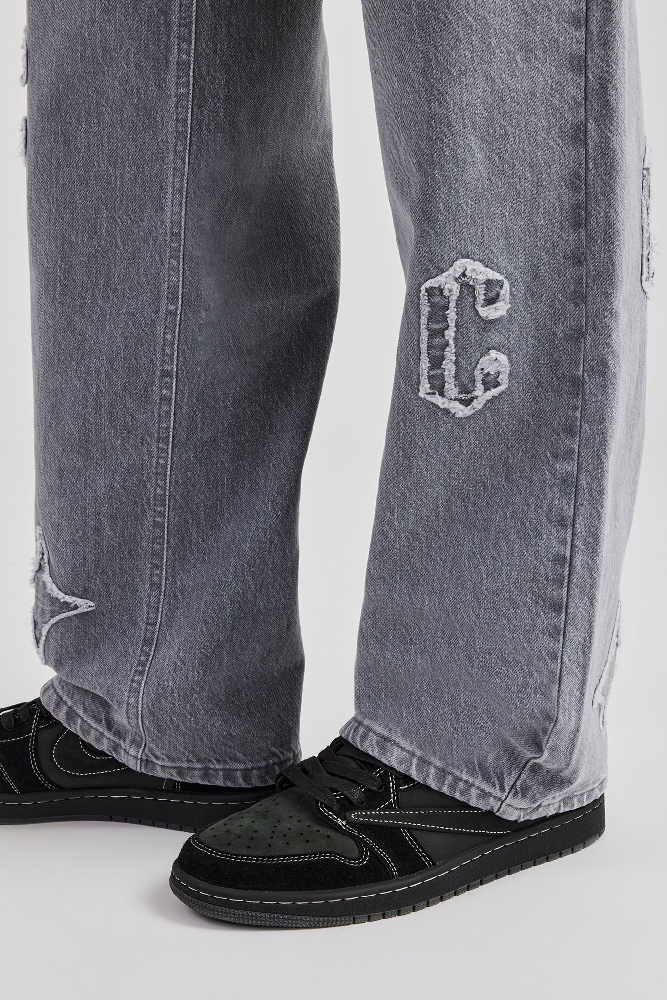 Mens Relaxed Fit Applique Denim Jean - Washed Grey - Image 4
