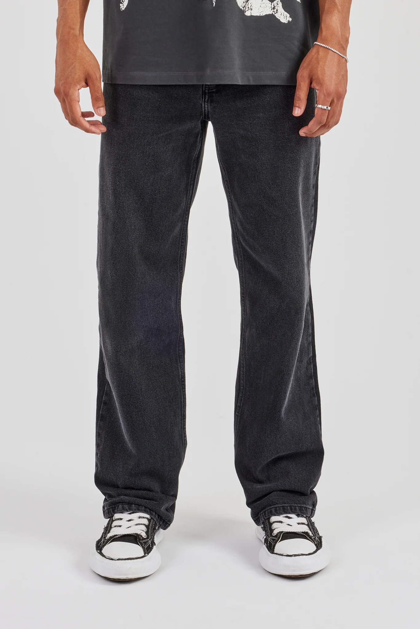 Mens Relaxed Fit Jeans - Washed Black - Image 2