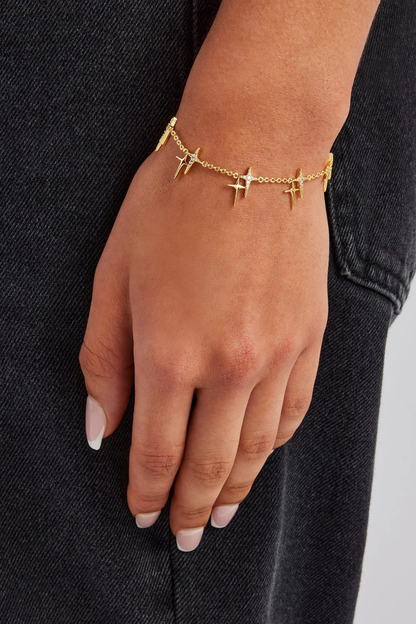 Micro Star Bracelet - Gold 1mm - Image 2