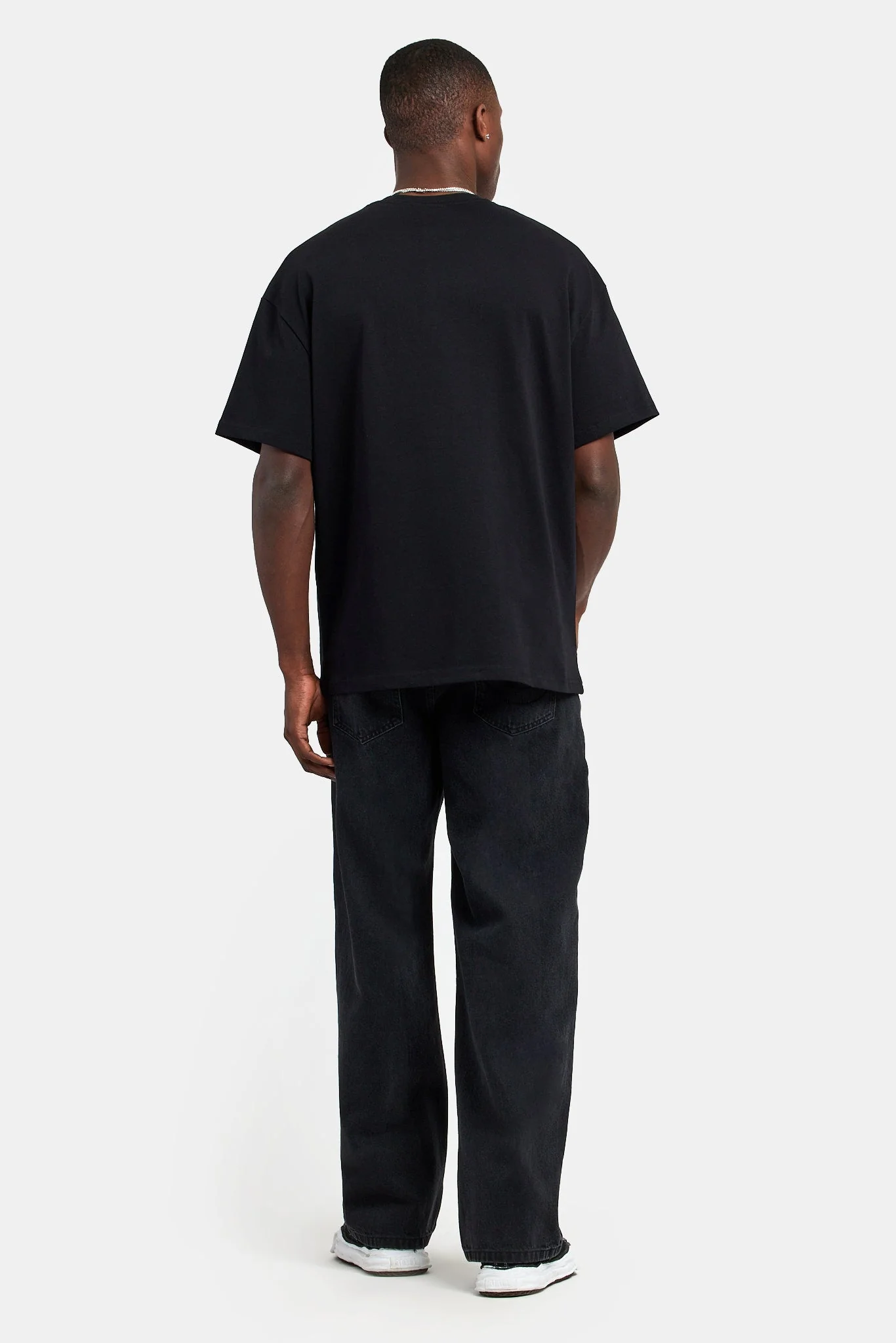 Oversized C Rhinestone T-Shirt - Black - Image 4