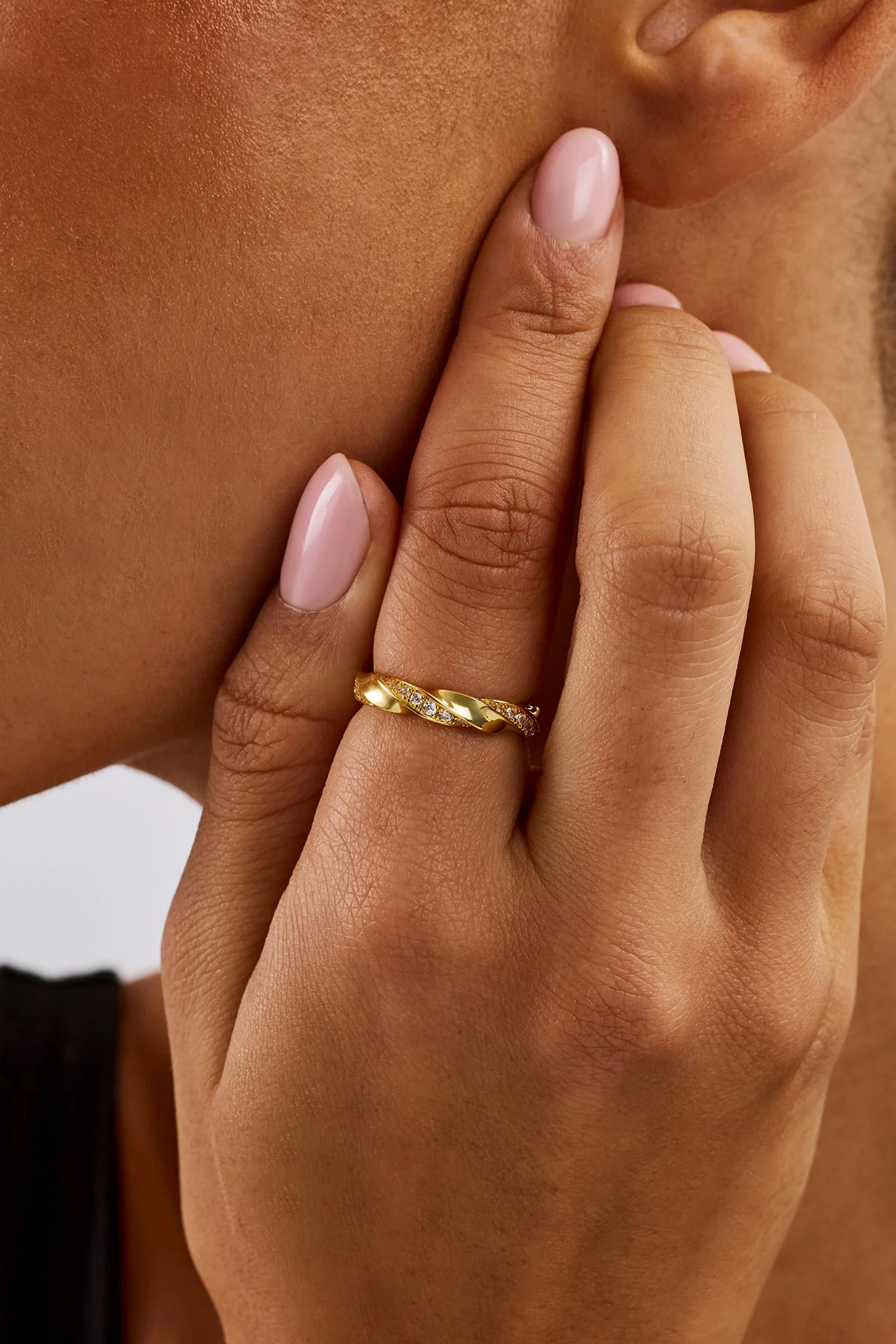 Polished & Iced Woven Ring - 5mm - Gold - Image 3