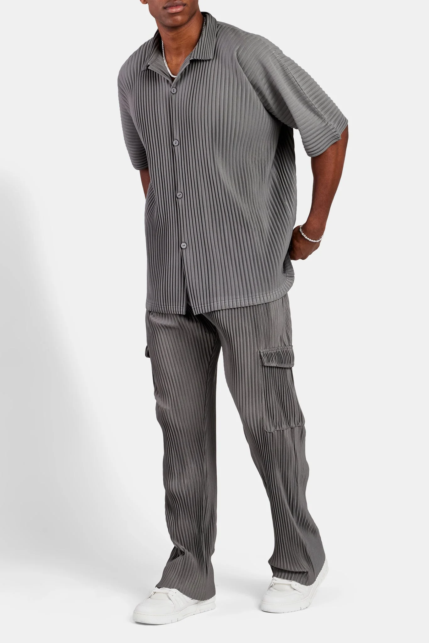 Relaxed Pleated Cargo Trouser - Dark Grey - Image 5