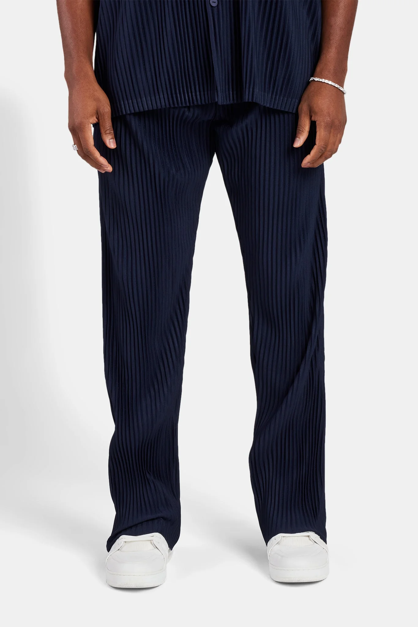 Relaxed Pleated Trouser - Navy - Image 2