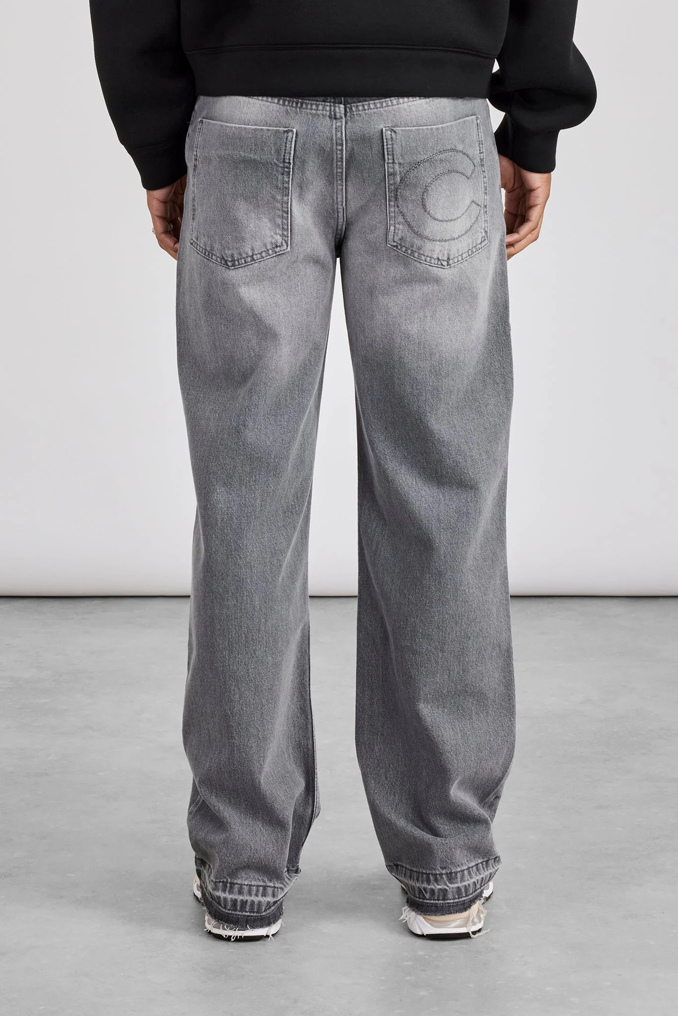 Relaxed Raw Hem Detail Jean - Washed Grey - Image 4