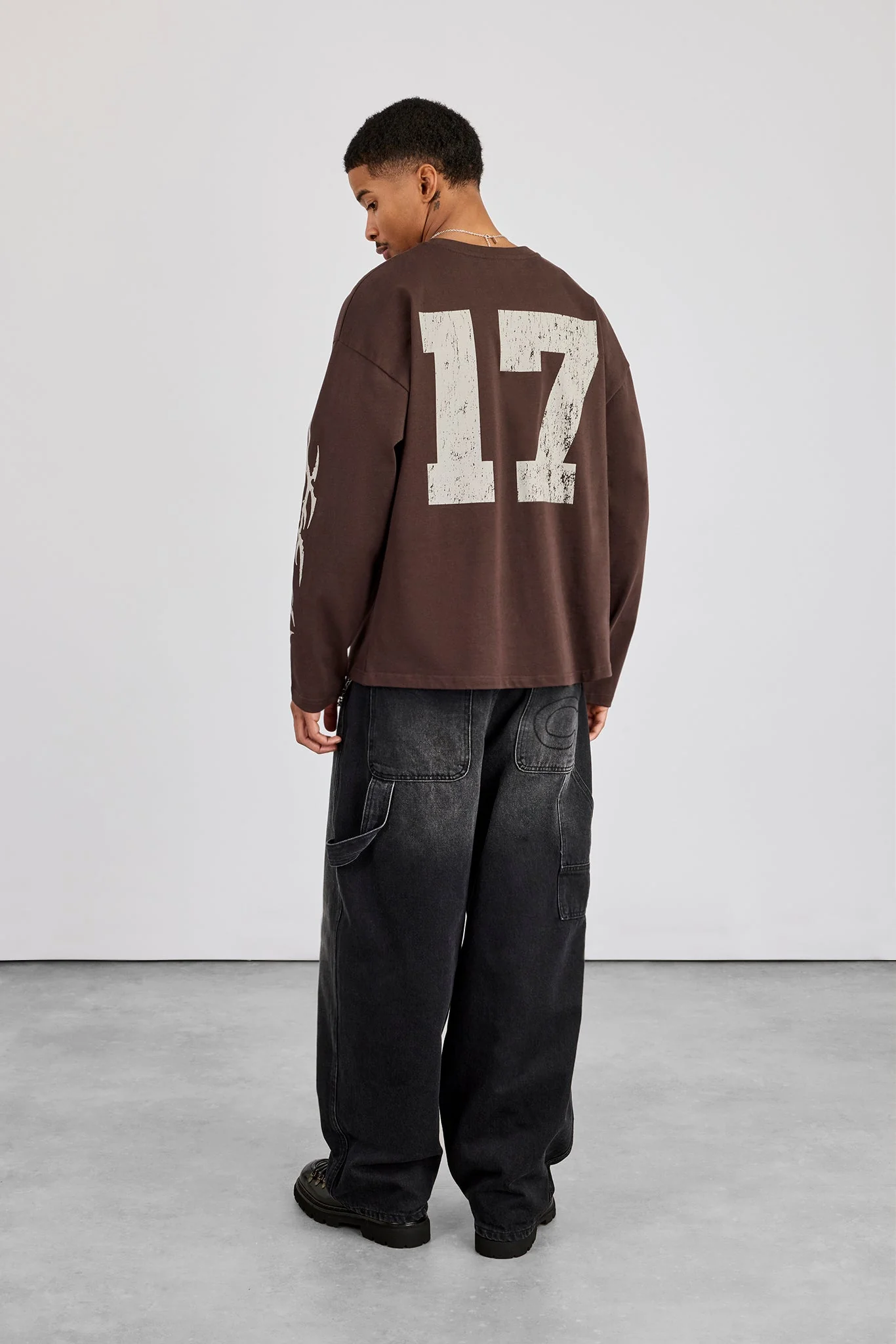 Sleeve Print Long Sleeve T-Shirt - Chocolate - Image 4