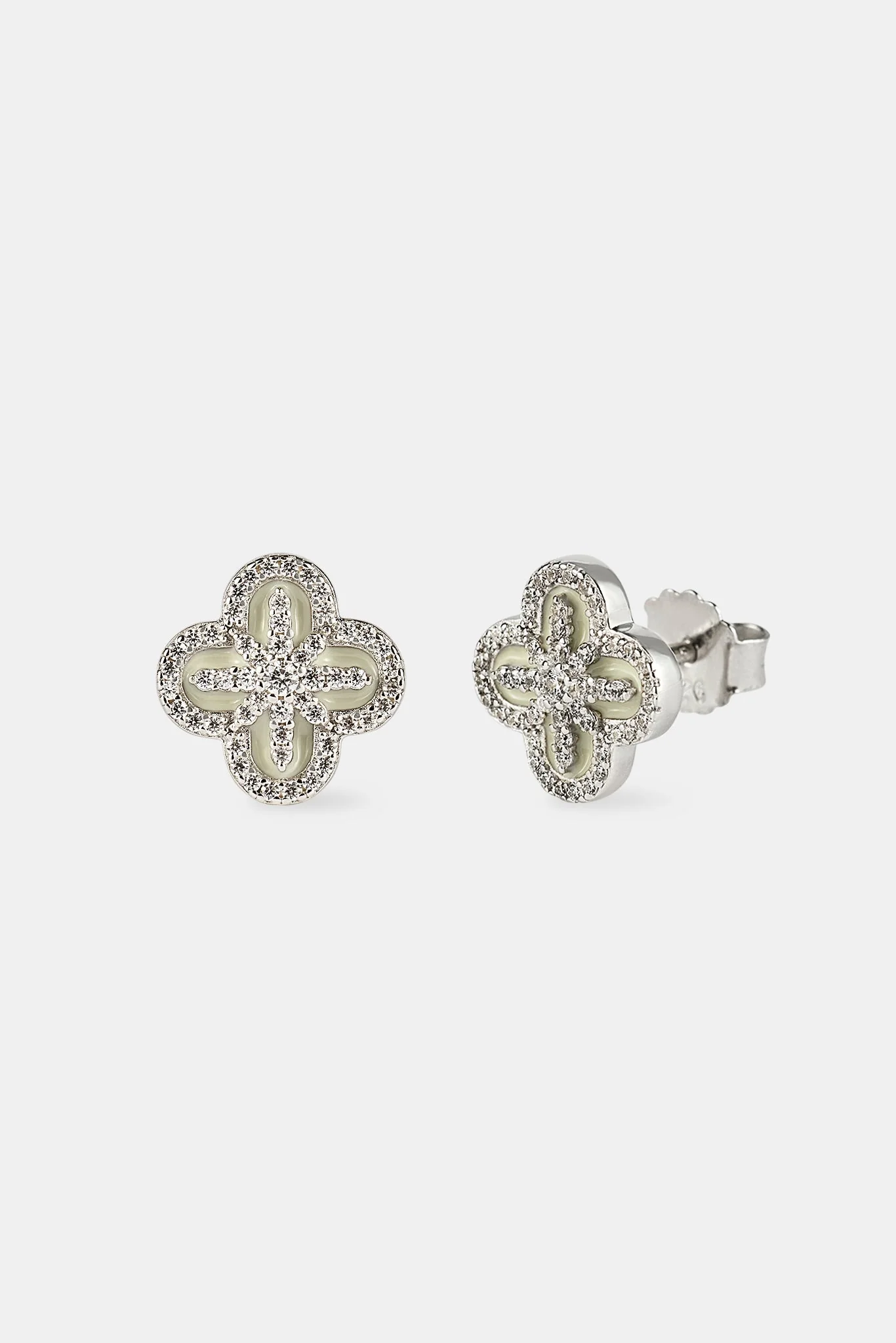 Star Motif Stud Earrings - 8mm - White - Image 2