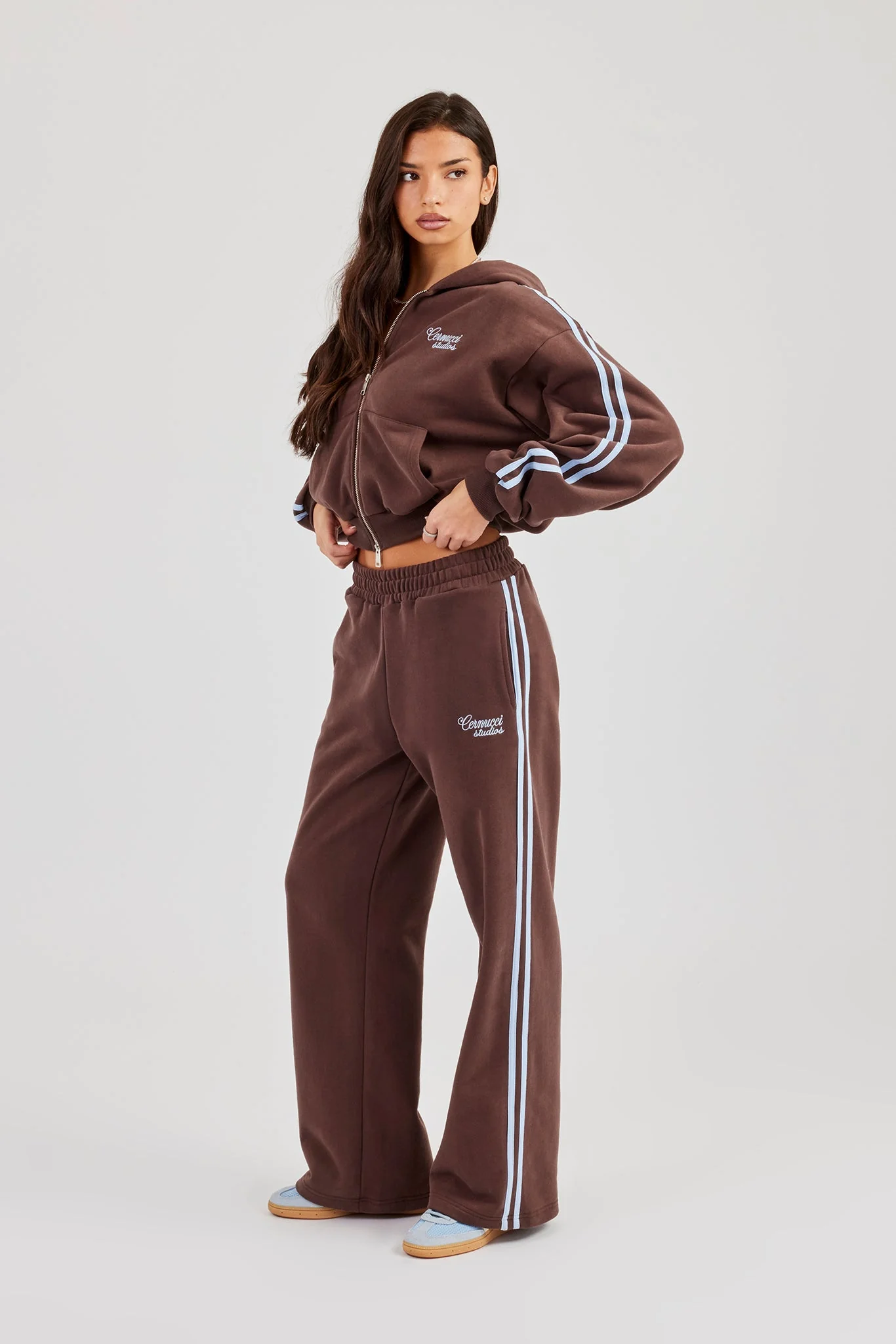 Studios Taping Wide Leg Jogger - Chocolate - Image 4