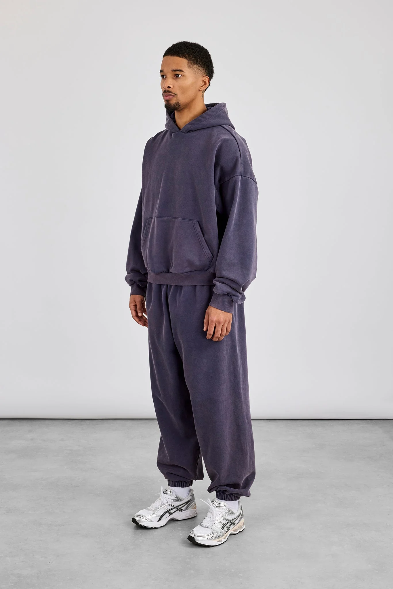 Washed Hoodie & Cuffed Jogger - Navy - Image 2