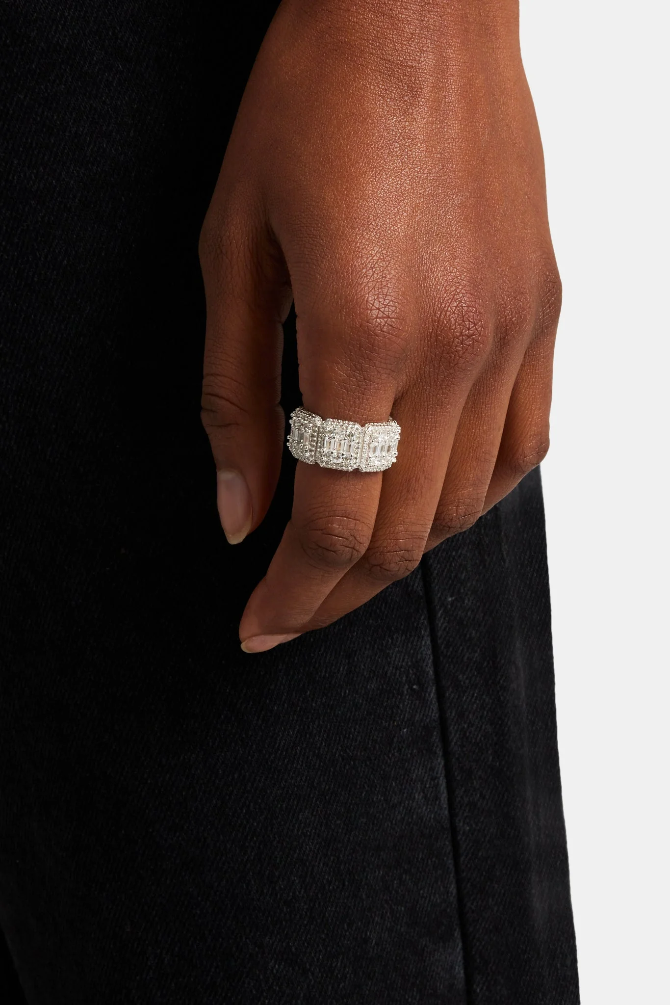 Clustered Ring - White - Image 2